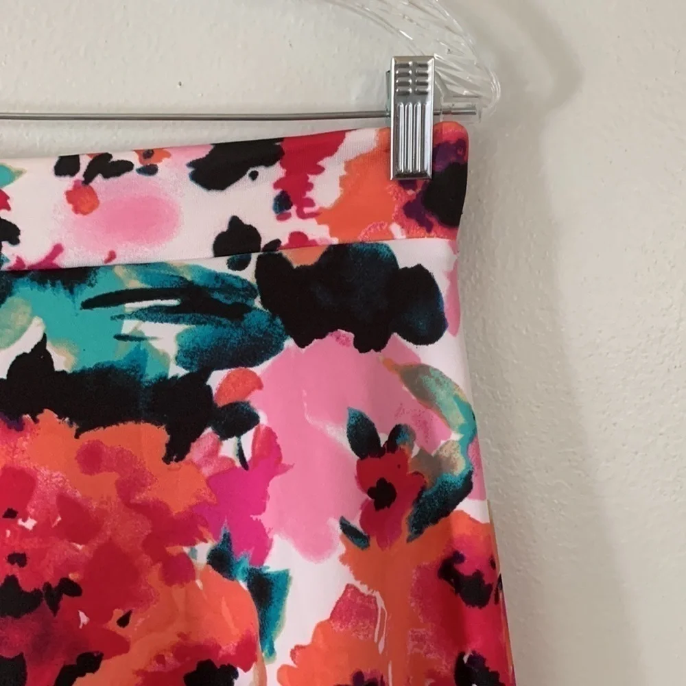 Silhouette NYC Bright Multi Color Knee Length Floral Print Circle Skirt Size L